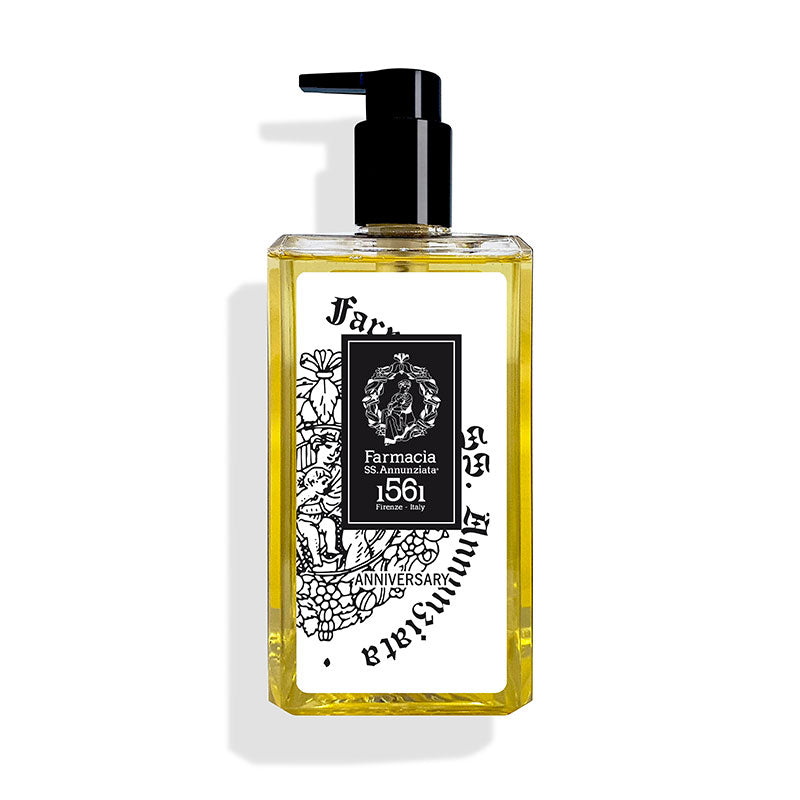 Farmacia SS Annunziata is one of the oldest Italian apothecaries, existed in benedicts monastery in the 15th century. Today, production is modernized, with the respect of the tradition and the style of the house.fragrances, skin care and cosmetics available at Fragrapedia.com
